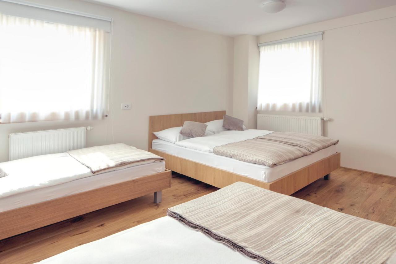 Guesthouse Turšič Vrhnika Extérieur photo