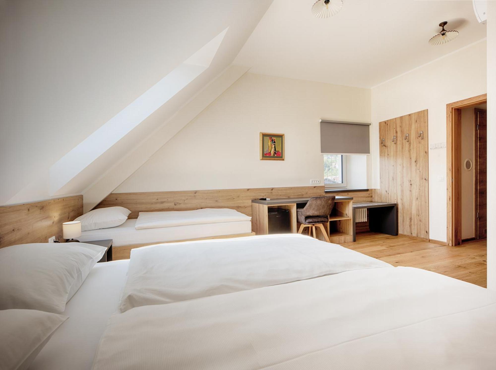 Guesthouse Turšič Vrhnika Extérieur photo