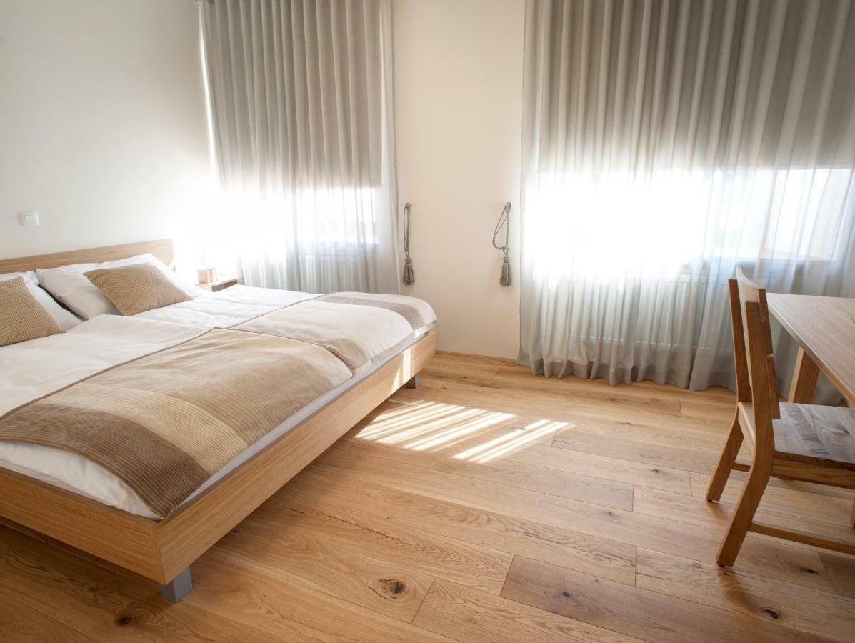 Guesthouse Turšič Vrhnika Extérieur photo